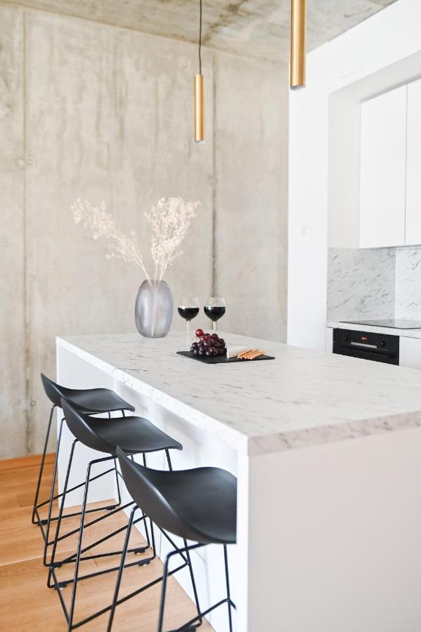Apartment Cohost I New Basteja Life W-garage Prkg & Self Check-in