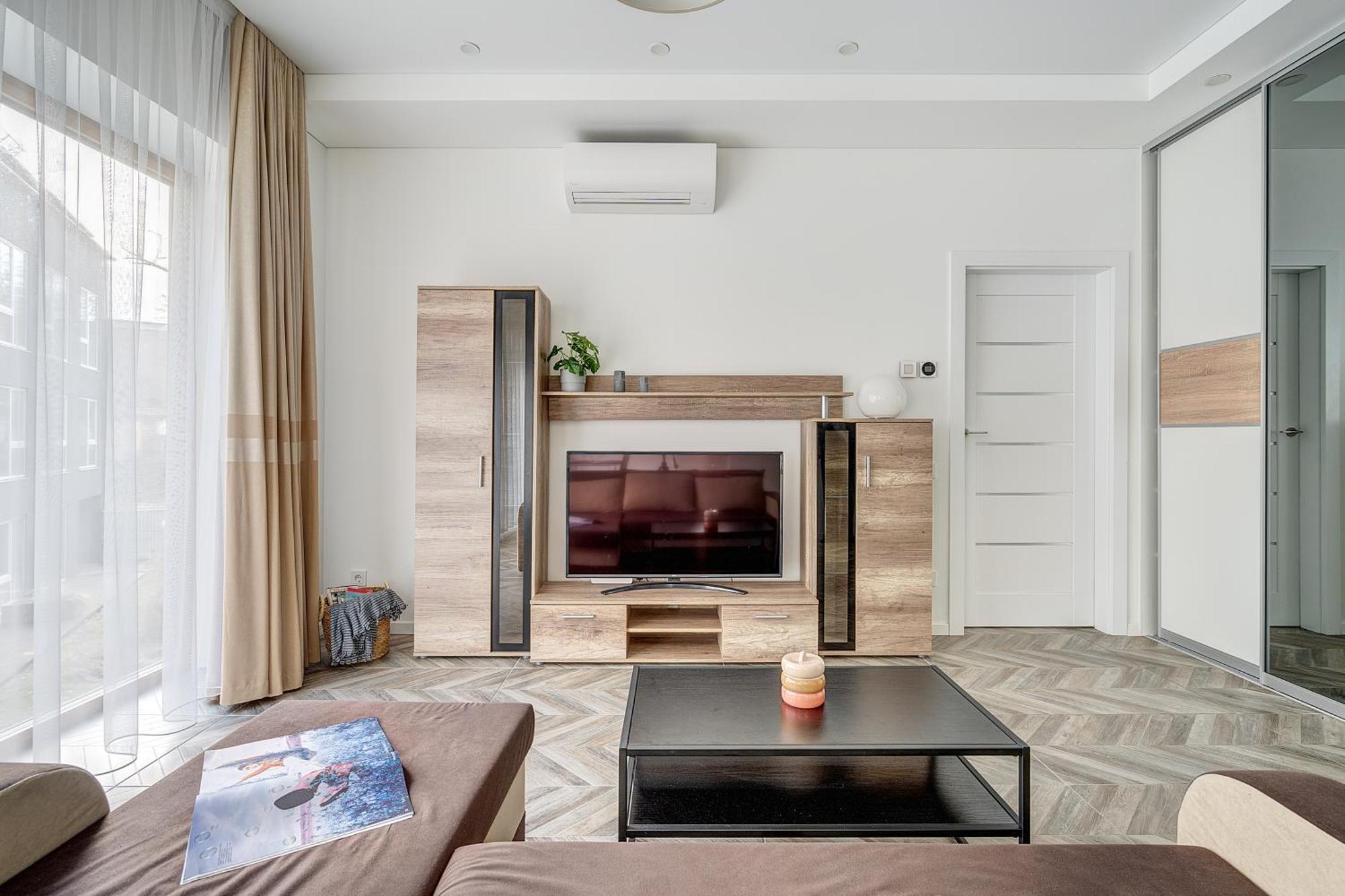 Apartment Cohost I New Basteja Life W-garage Prkg & Self Check-in *